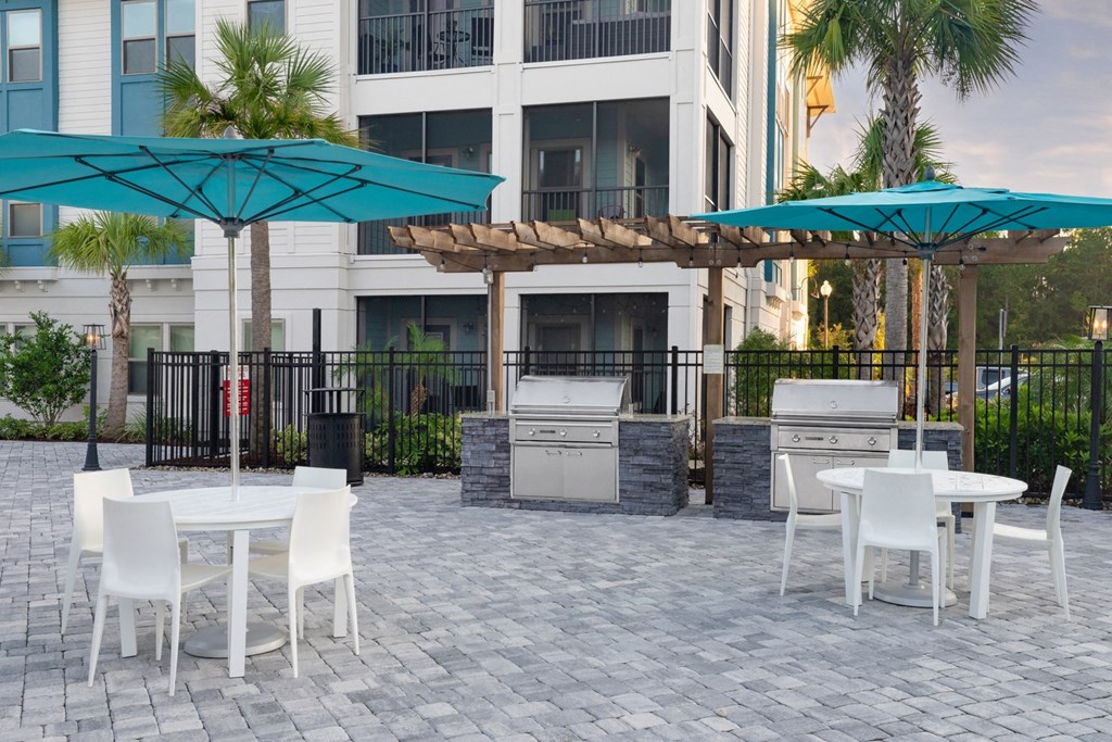 Cue Luxury Living Apartments, 13504 Citicards Way, Jacksonville, FL